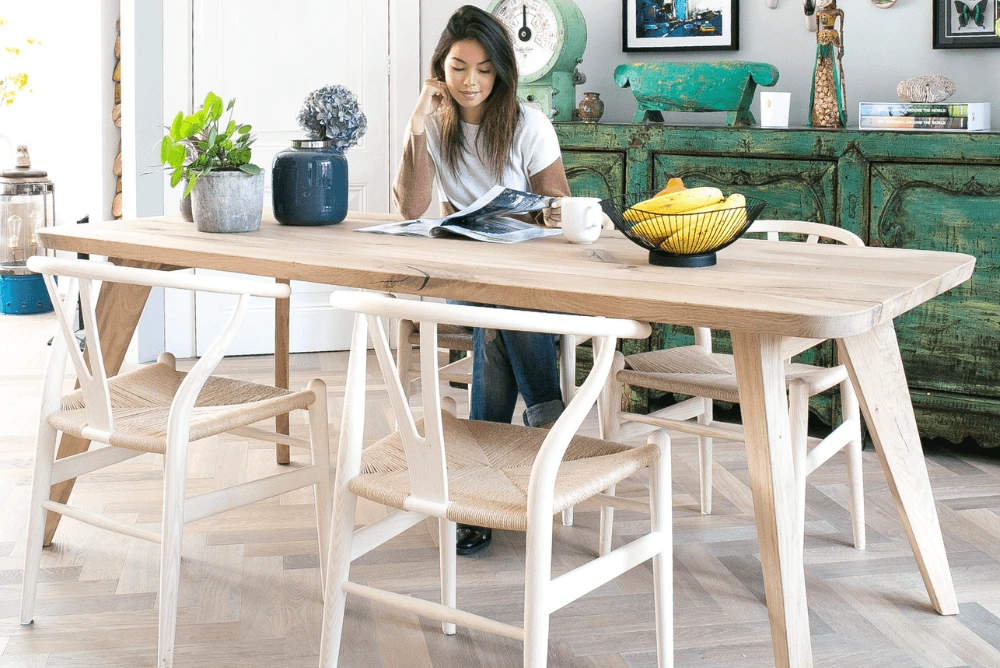 Massief eiken eettafel met houten poten Retro- Interior Junkie