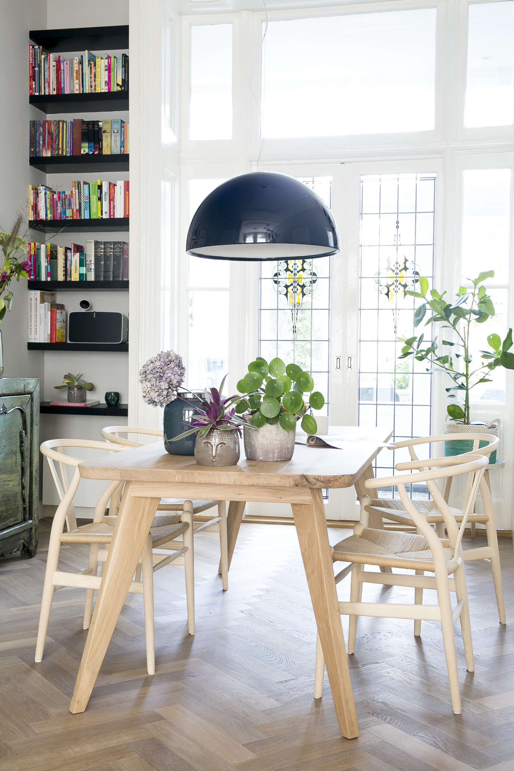 Rustiek eiken tafel - Houtel onderstel - Retro Sixty