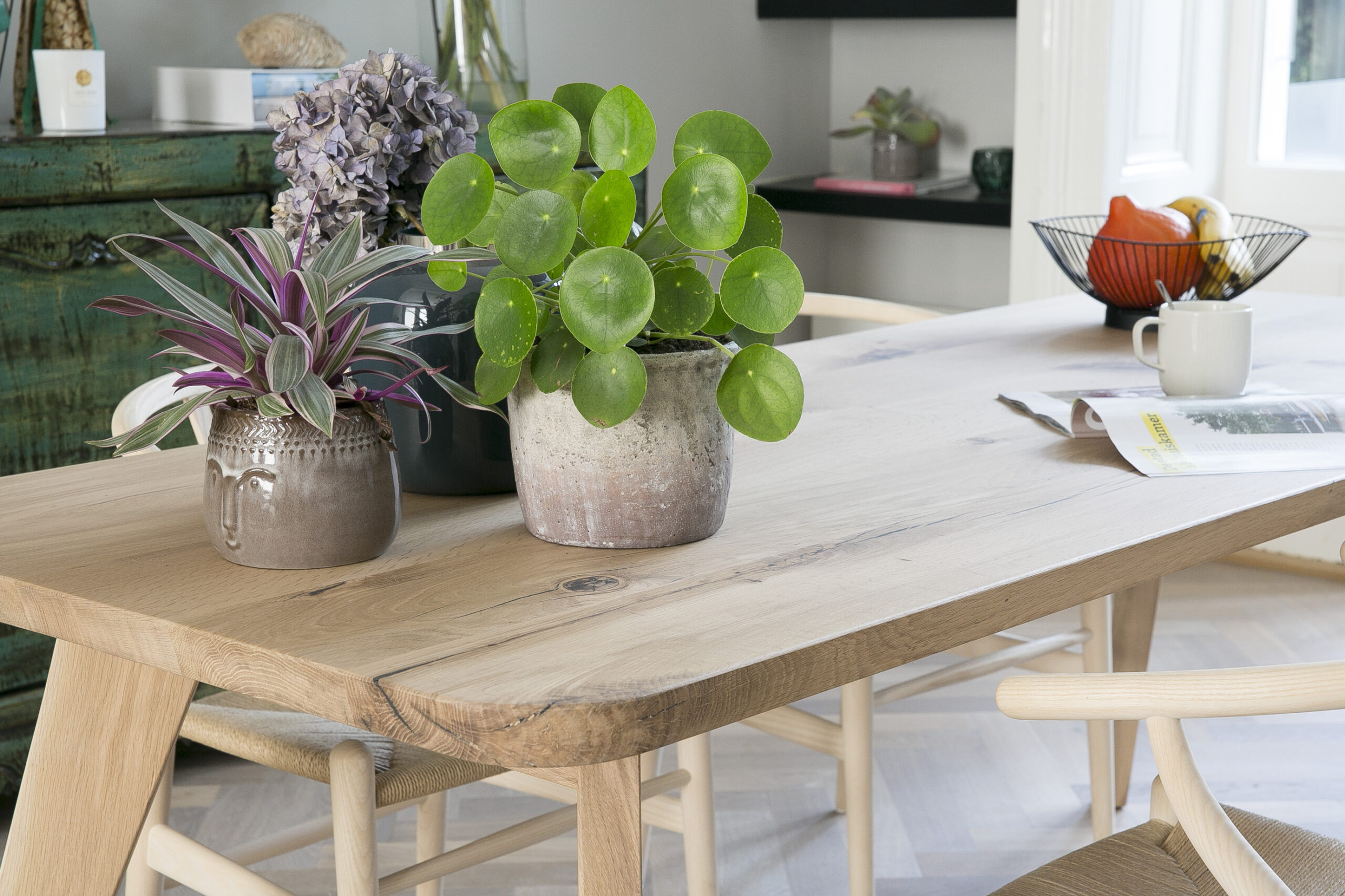 Rustiek eiken tafel - Houtel onderstel - Retro Sixty