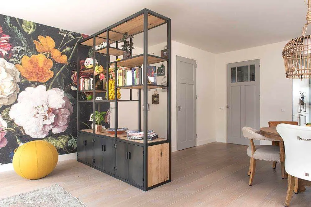 Eiken roomdivider kast met stalen frame