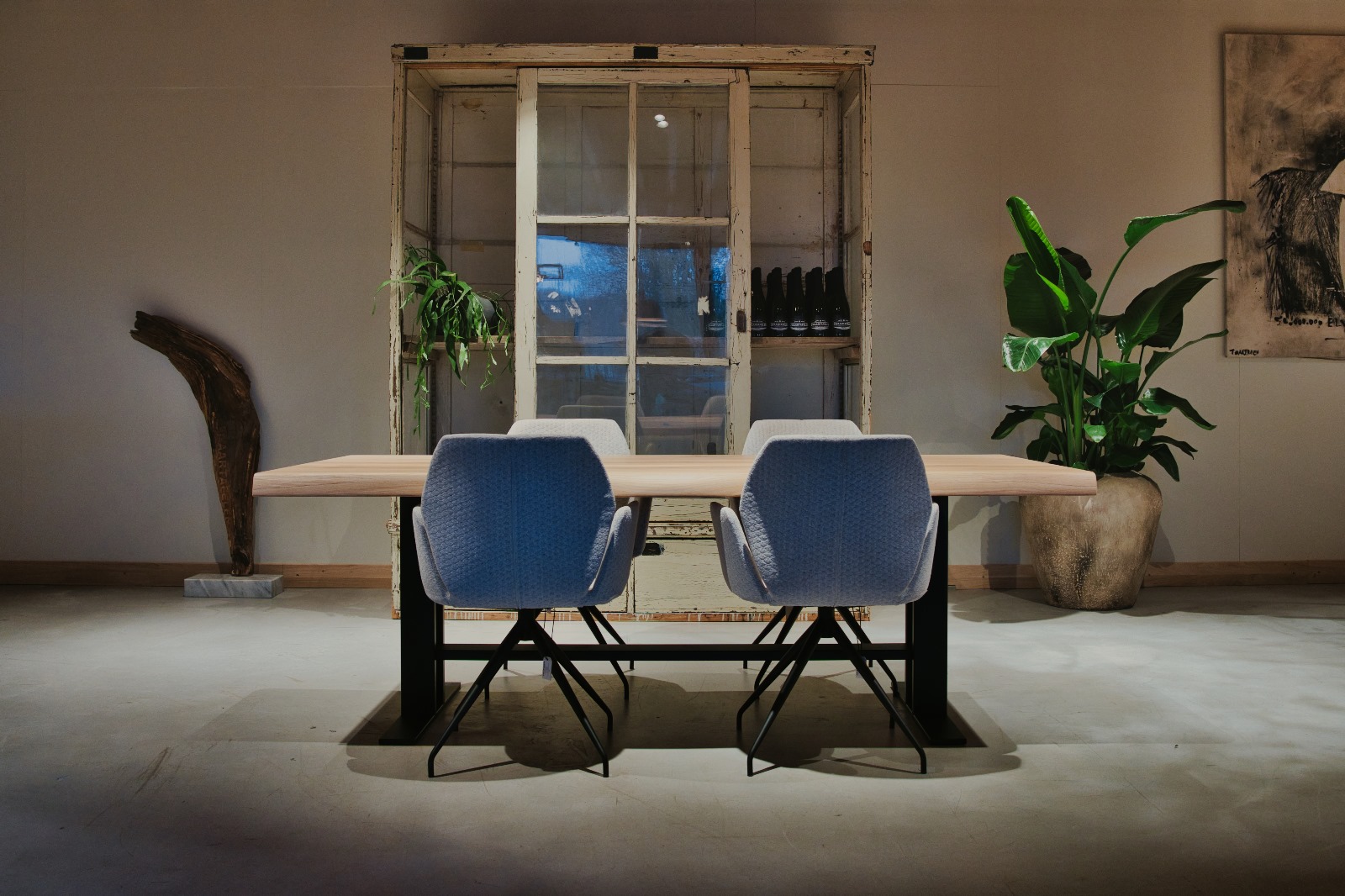 Massief eiken boomstamtafel met Gerrit onderstel