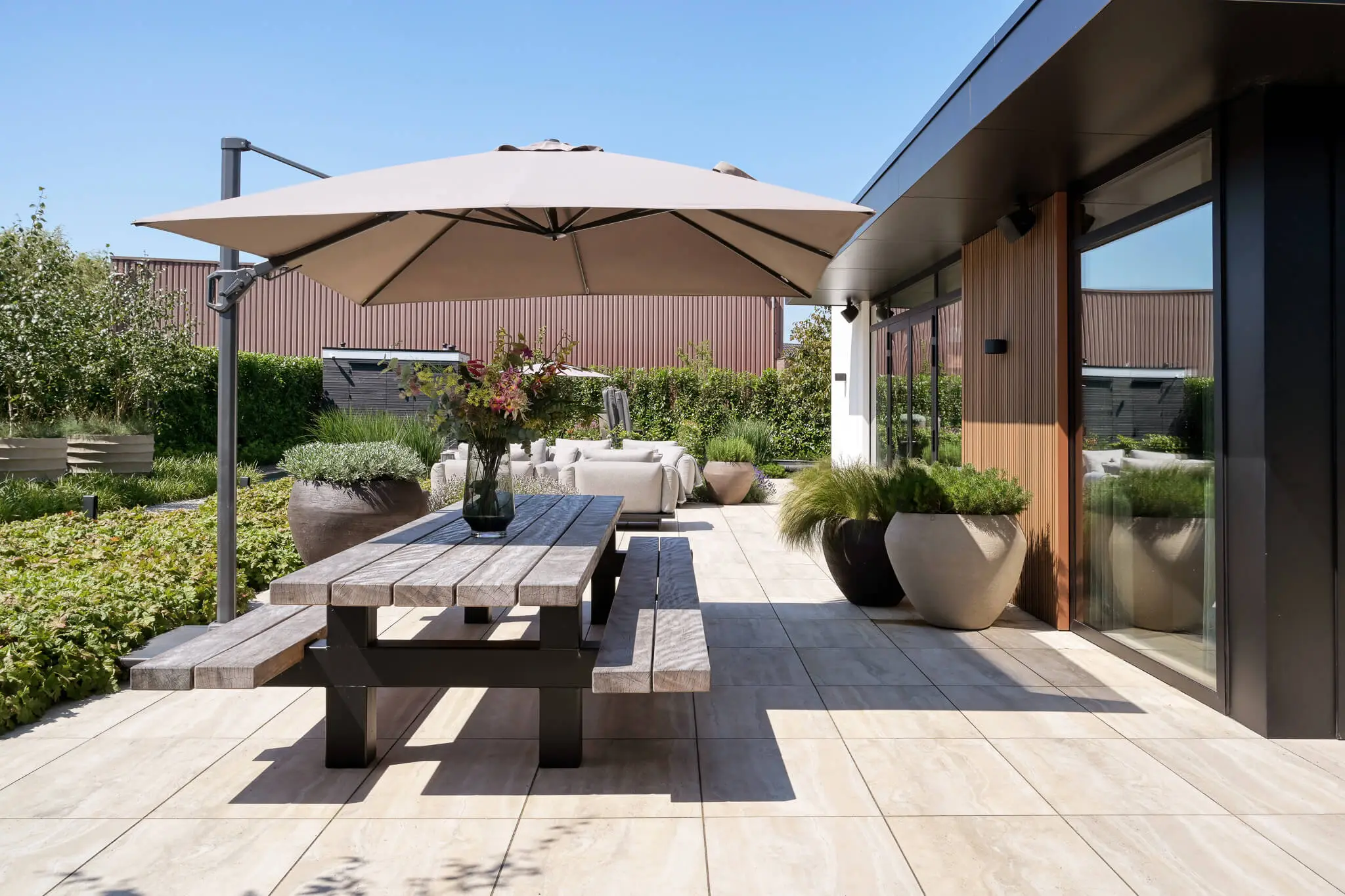 bilingahouten picknicktafel stalen Bill