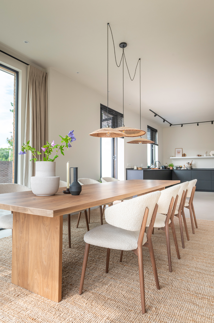 Volledig premium notenhouten eettafel