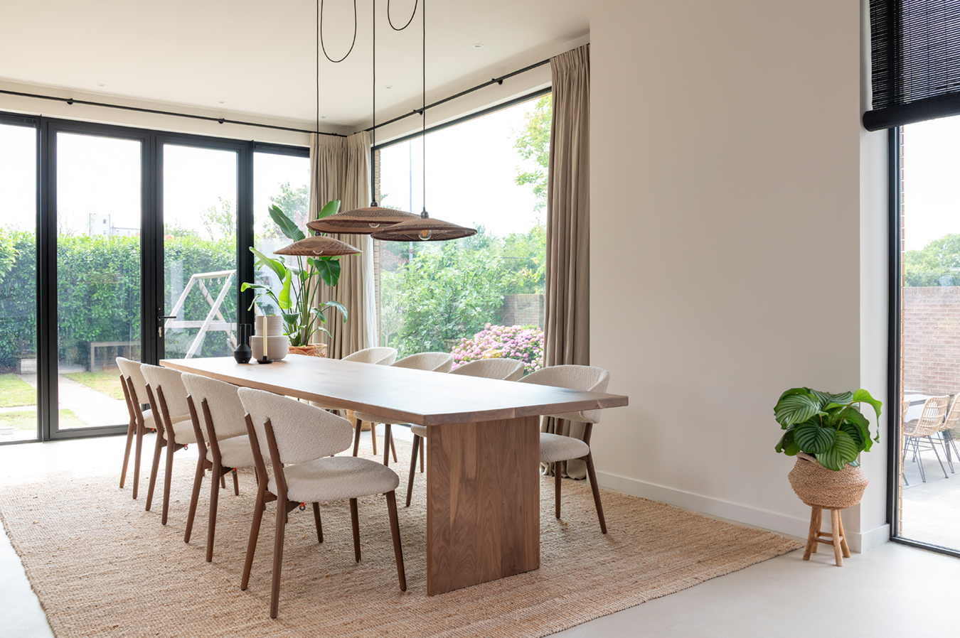 Volledig premium notenhouten eettafel