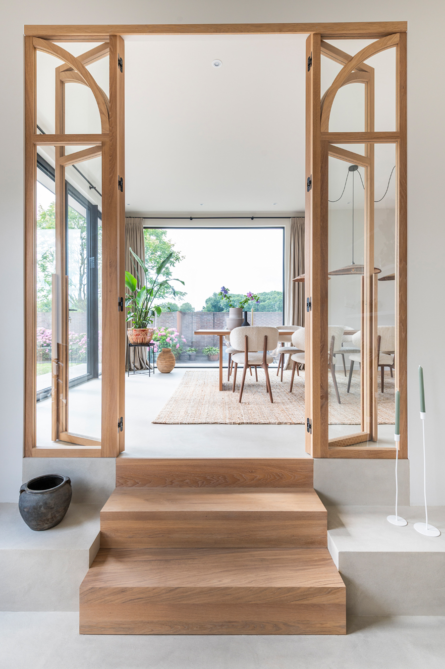 Volledig premium notenhouten eettafel