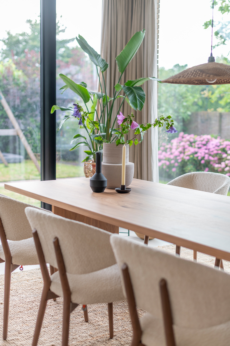 Volledig premium notenhouten eettafel