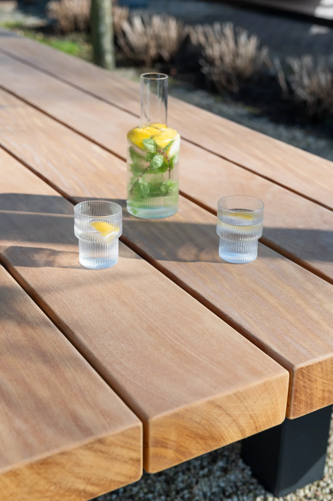 Bilingahouten picknicktafel 'stalen Bill'