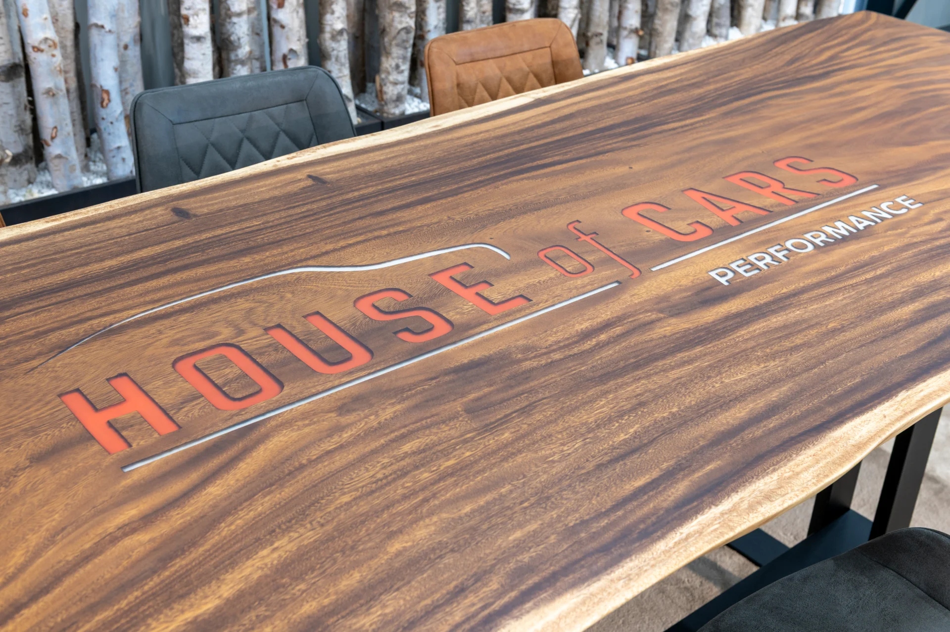 House of Cars tafel met logo - Zwaartafelen