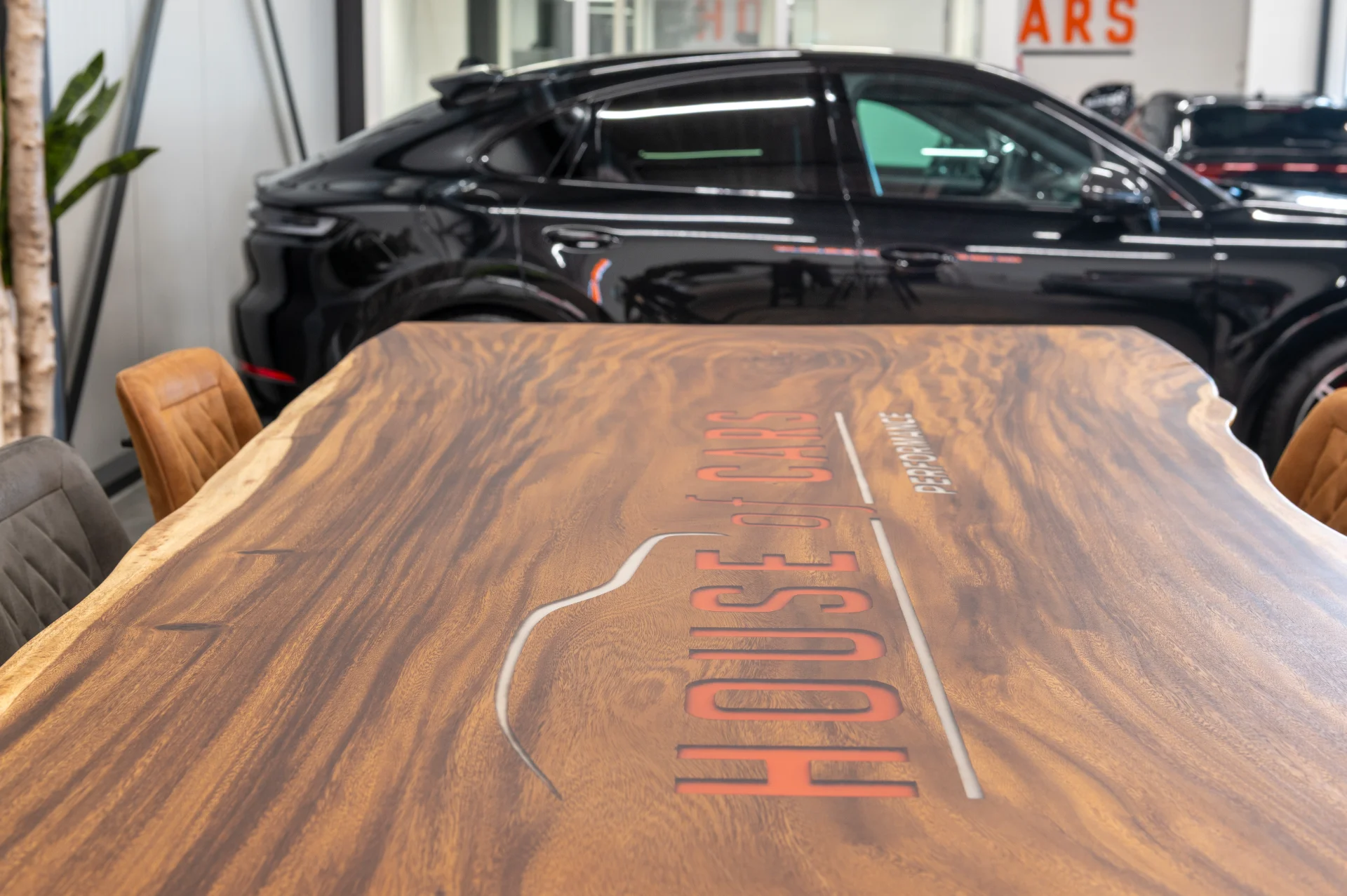 House of Cars tafel met logo - Zwaartafelen
