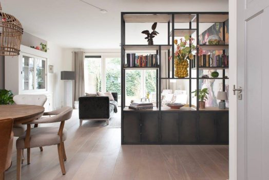 Eiken roomdivider kast met stalen frame