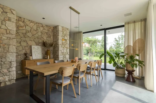 Rustiek eiken tafel - Stalen onderstel - U