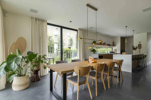 Rustiek eiken tafel - Stalen onderstel - U